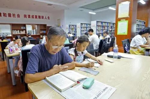 从普通到卓越：江苏大学本科生论文发表要求与难度梯度解析