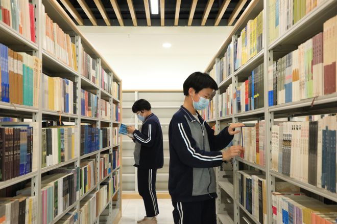 解析G4教育《领导科学论坛》期刊杂志：介绍及论文发表投稿指南