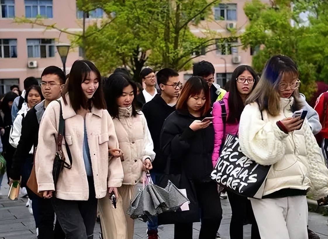 卫生保障体检鉴定机场急救《民航医学杂志》期刊：投稿发表论文