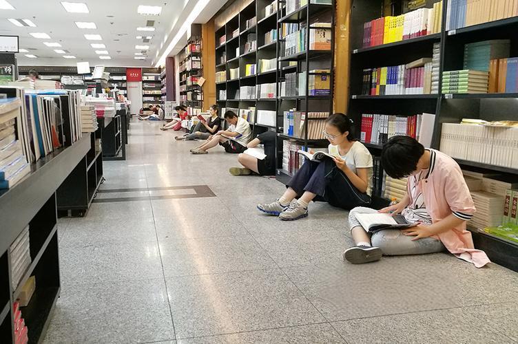 图林史志书香校园《高校图书馆工作》期刊：投稿发表论文栏目要求