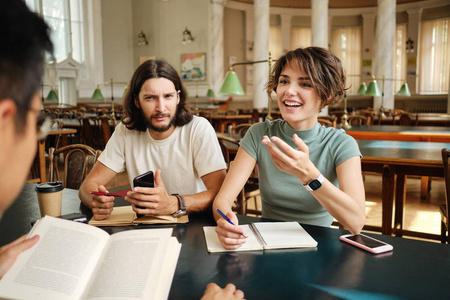 译者语言翻译《北京第二外国语学院学报》期刊：投稿发表论文要求