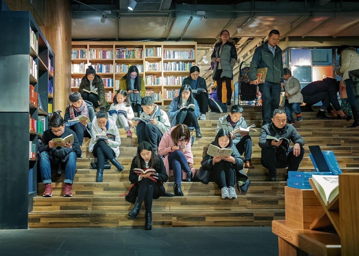 智库区域金融财会审计《广东经济》期刊杂志：投稿发表论文要求