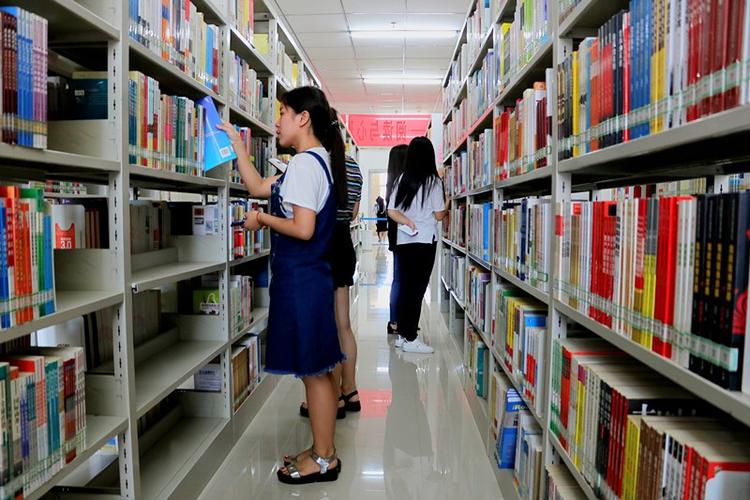 高质量发展理论金融产业评论《经济评论》期刊杂志：投稿发表论文