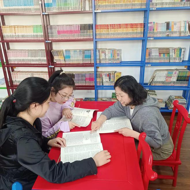 证券银行基金保险房产汽车IT《大众商务》期刊：投稿发表论文要求