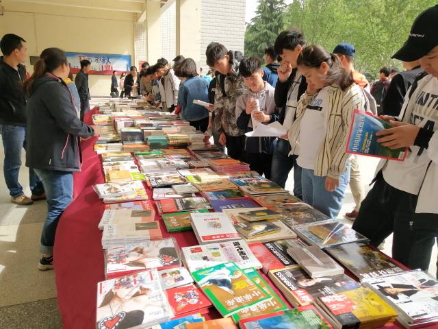 理论标准规范翻译辞书溯源《中国科技术语》期刊：发表论文投征稿