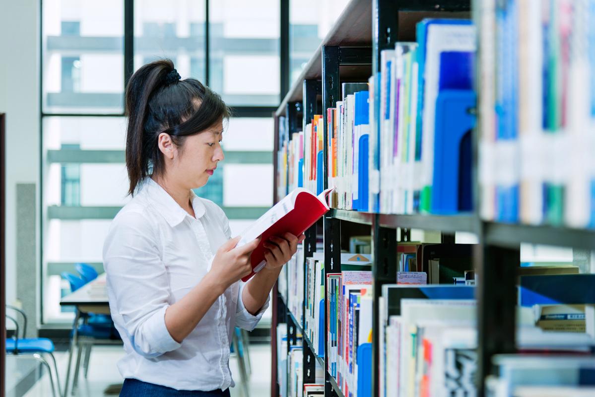 智媒新闻广播电视播音主持视频《东西南北》期刊：发表论文投征稿