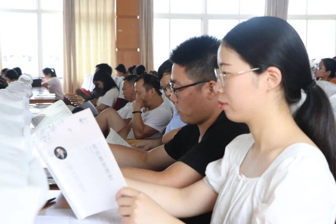 计算机信息网络多媒体编程：教师评职称学术专著教材出书出版办理指南