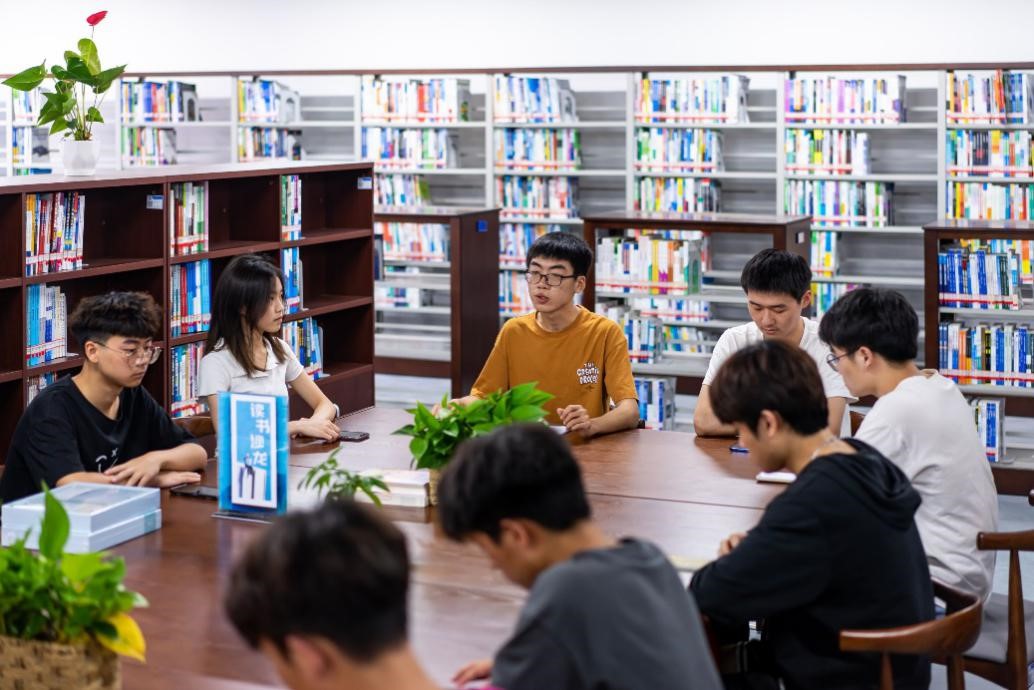 职称晋升之路：心脑血管内科医生学术专著教材出书出版挂名第一作者与书号选择要点