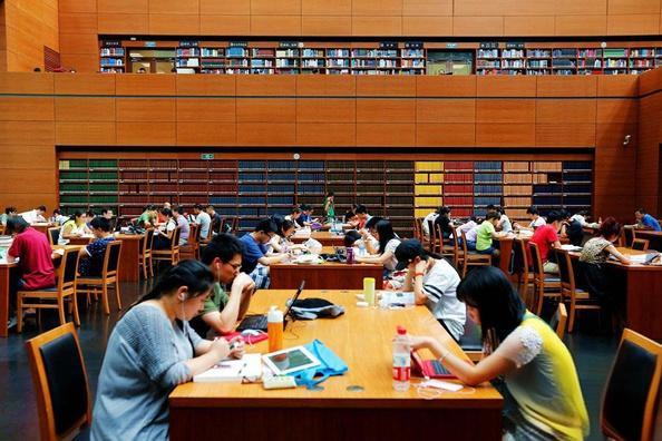 外语外国中外文学对话录：学术专著教材出书出版与评职称指南