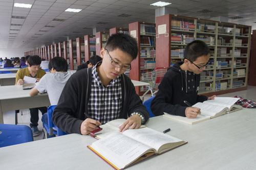 环境保护职称导航：学术专著与教材出书署名办理著作全解析