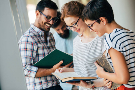 职称晋升之路：心脑血管内科医生学术专著教材出书出版挂名第一作者与书号选择要点