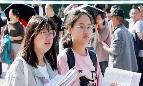 电影技术高级职称晋升秘籍：摄制、录音、洗印设备系统学术专著教材出书出版挂名实操