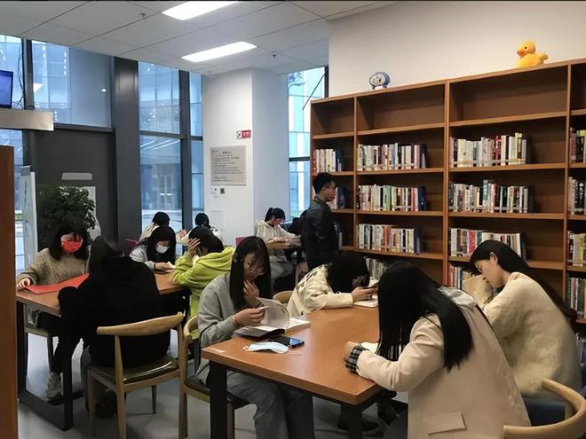 过稿的低费本科学报及《赤峰学院学报》发表