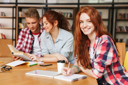 语文老师评职称发表论文投稿必看：期刊杂志《语文世界》上知网、万方收录情况