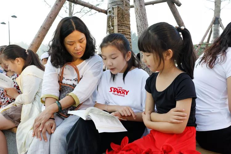 评副研究馆员、研究馆员任职资格专著5-25万字职称出书出版攻略：图书管理、档案管理方向评审办理指南