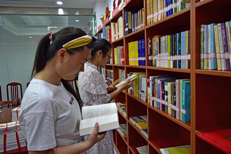 评审职称教材、著作、专著出书攻略：小学教师署名主编、副主编上CIP低价高效办理解析