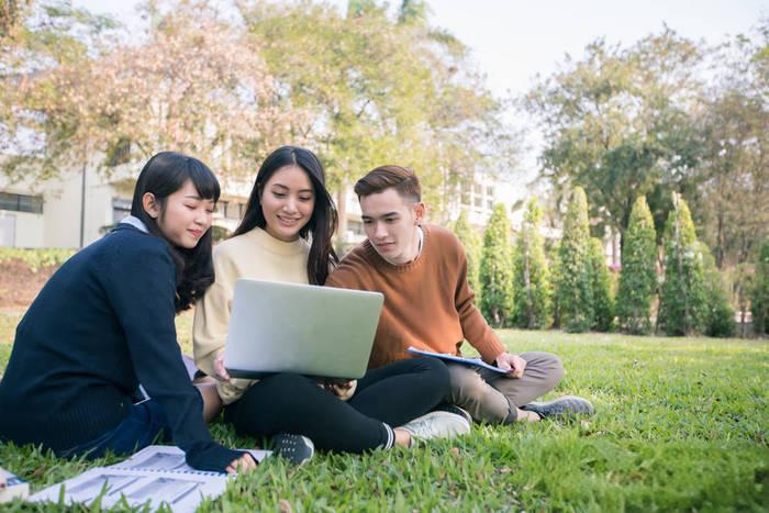 党校老师晋升正高副高职称：思政方向专著教材自费出书挂名主编副主编解析