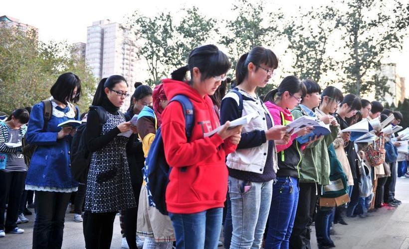 评职称专著教材自费出版之路：费用、流程与策略的深度剖析