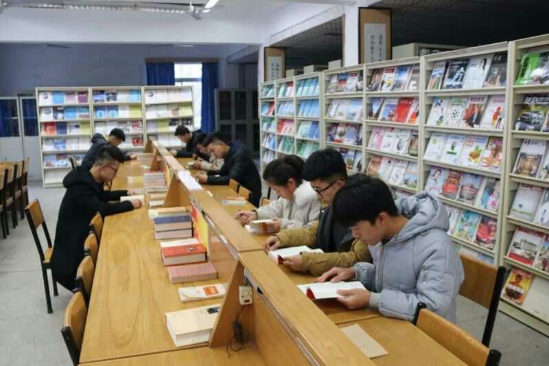 @职校教师看过来！中专/技校/职业院校评副高正高级讲师，学术著作教材出版秘籍