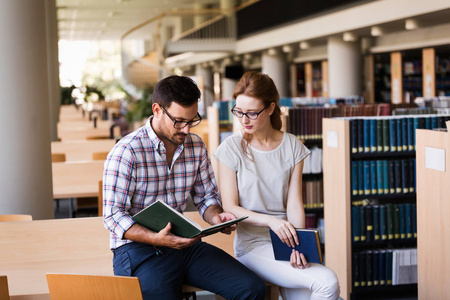 中高级职称晋升学术著作速通指南：教师/医生/经济师高效出版路径