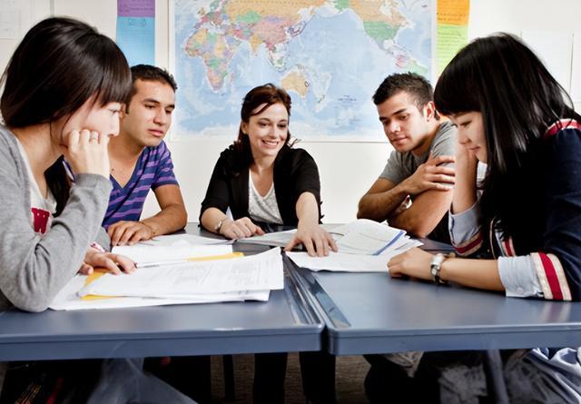 艺术专业职称晋升快车道：编剧导演作曲论文发表与专著著作出书出版快速办理指南