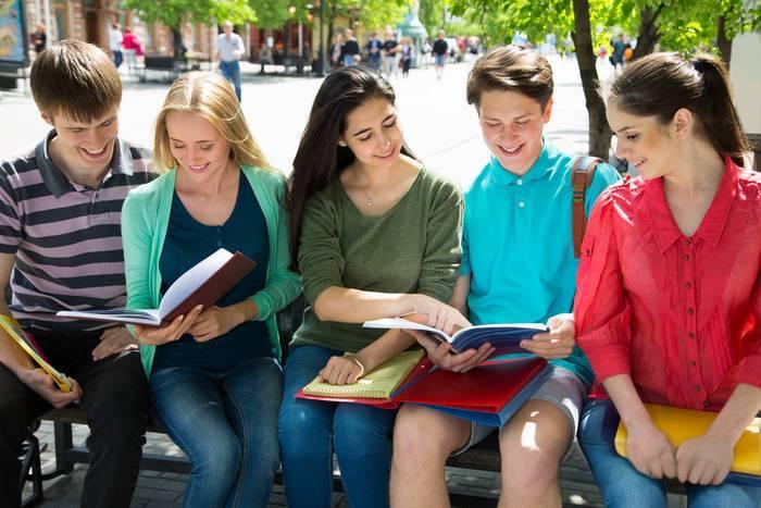 省级艺术音乐舞蹈美学戏剧艺术教育摄影非遗美术书法《画刊美育》期刊杂志：论文发表征投稿