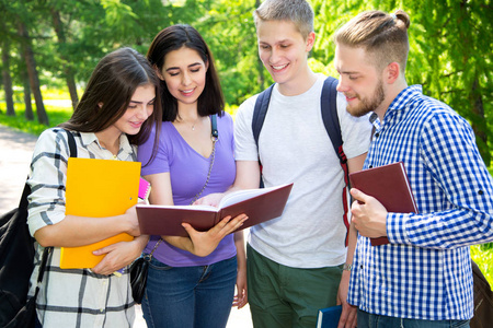 省级教育社科艺术课堂教学文学校园学生阅读思维素养《故事家》期刊杂志：论文发表征投稿